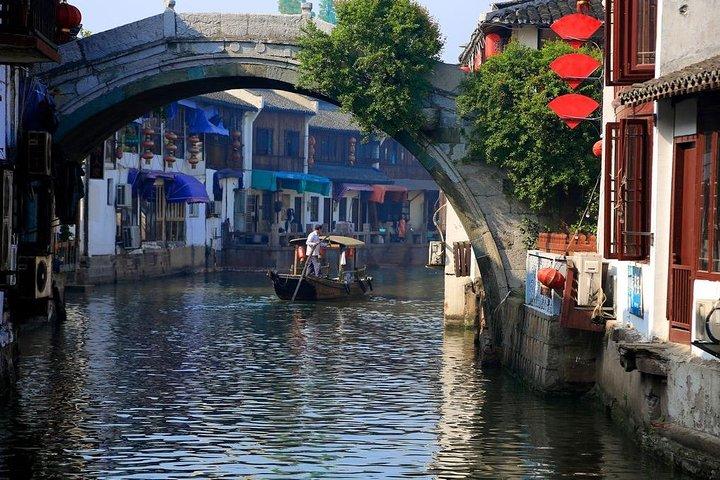 Shanghai Layover Tour a Zhujiajiao Water Town con opción de viaje en tren Maglev