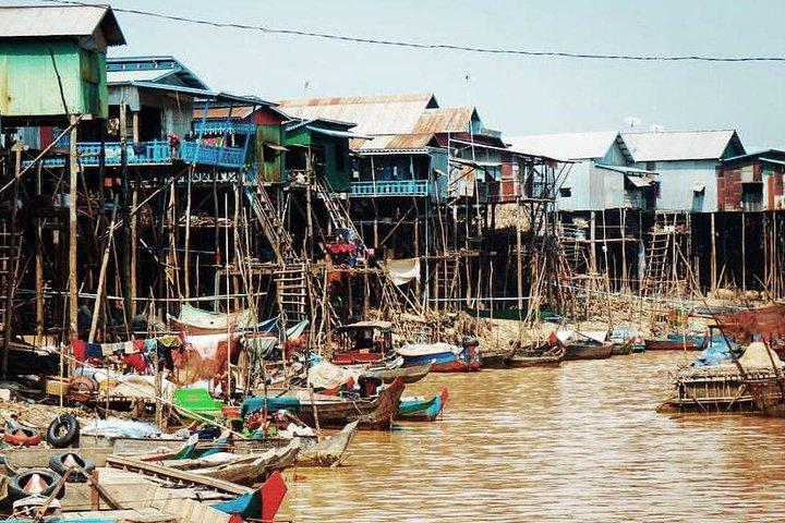 プライベートKompong Phlukフローティングビレッジガイドツアー