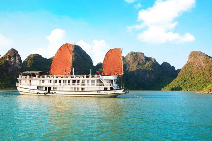 Baie d'Ha Long 2D1N en croisière 3 étoiles