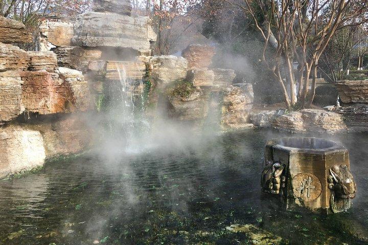 Nanjing Tangshan Mountain Hot Spring Experience och Hot Pot Dinner