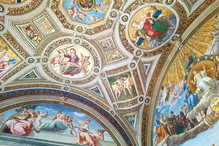 Skip-the-line Night Tour Vatican Museums with Sistine Chapel