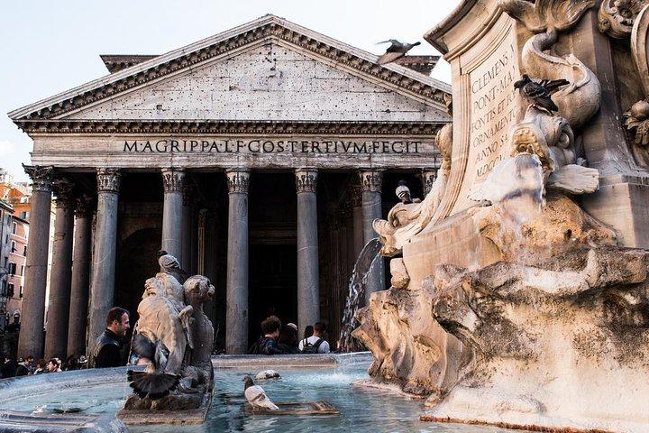 Visita guiada al Panteón de Roma y la Iglesia de Minerva con María