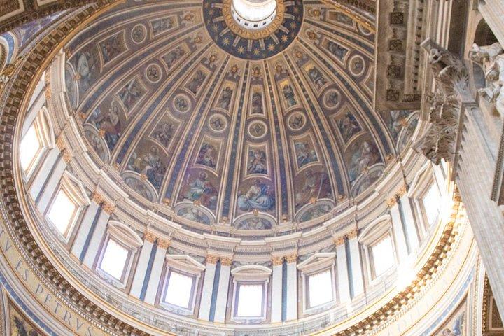 Rolstoeltoegankelijke Sixtijnse kapel en privétour in het Vaticaan voor bezoekers uitschakelen