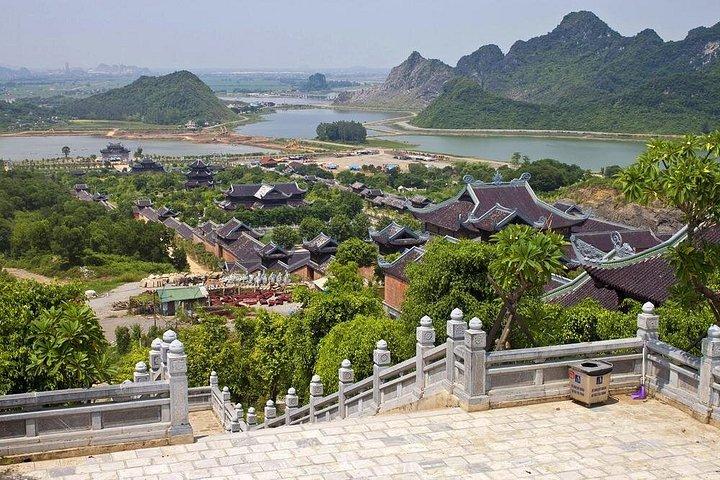 Ninh Binh Day Tour: Bai Dinh Trang An boat trip