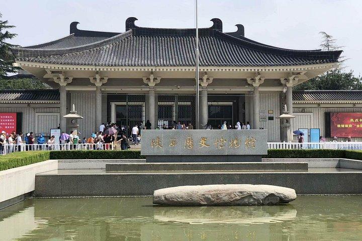 西安一日観光ツアー - 陝西歴史博物館、巨大な雁塔、古代都市の壁