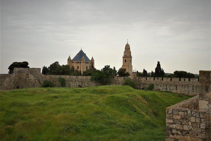 Entdecken Sie die Geheimnisse des unterirdischen Jerusalems