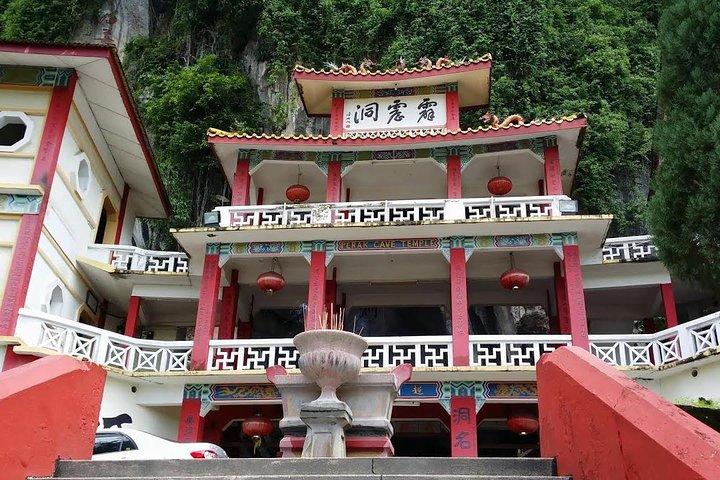 クアラルンプール発オランウータン島とペラトン洞窟寺院日帰りツアー