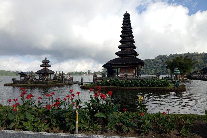 私有到着転送：Bali、Ngurah Rai Denpasar空港からウブドエリア