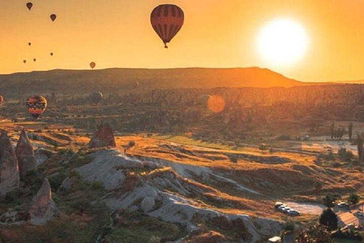 From Istanbul: 2-Day Cappadocia Tour by Plane Balloon Ride