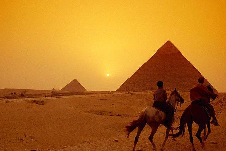 Giza Pyramider Sound And Light Show
