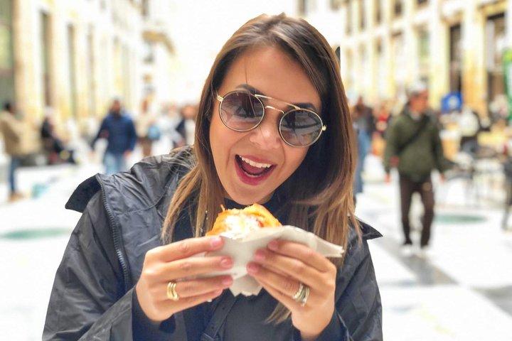 Seaside Naples Food Tour med Marina Promenade & Besøg Castel dell'Ovo