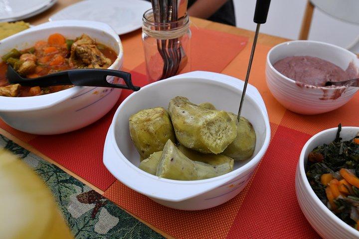 Kochkurs mit einem Einheimischen (Kampala, Jinja, Entebbe - 4 Stunden)