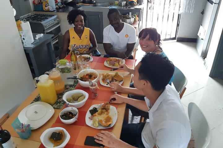 Lezione di cucina con un locale (Kampala, Jinja, Entebbe - 4 ore)