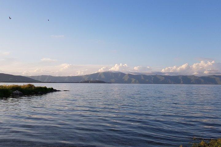 Tagesausflug nach: Lake Sevan-Dilijian (Old Dilijan, Haghartsin Monastery)