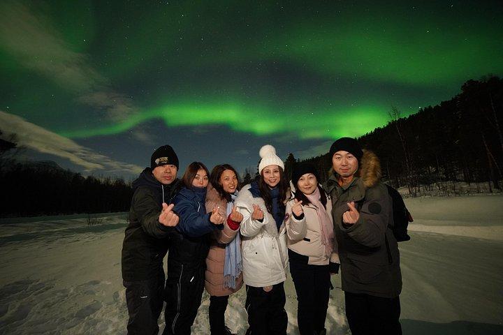 Aurora tour small group free portrait and bonfire