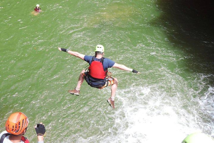 Heldags Canyoning-tur med Datanla Falls Rappelling