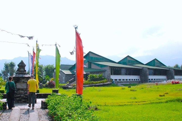 Tour della città di Pokhara di 3 giorni da Kathmandu in veicolo privato