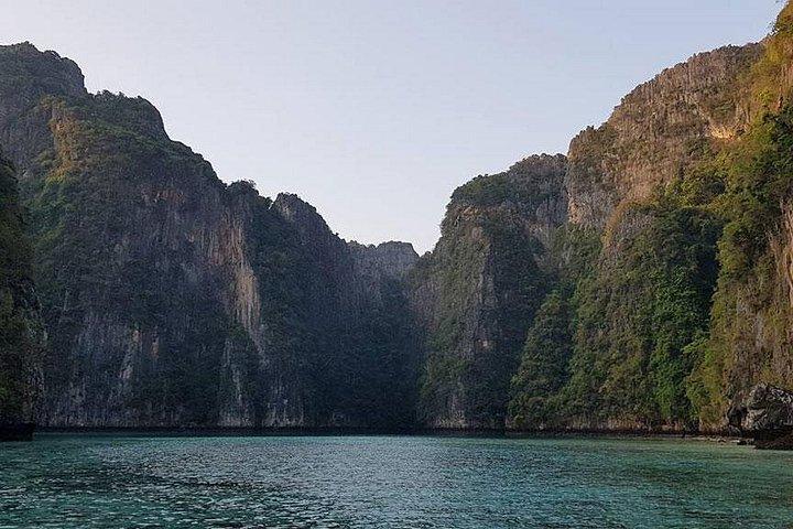 Excursion de plongée en apnée dans les îles Phi Phi à partir de Phi Phi en bateau longtail