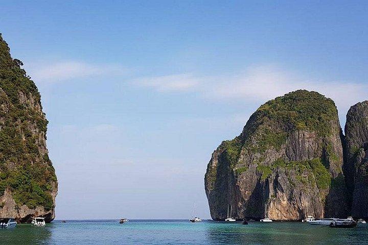 Excursion de plongée en apnée dans les îles Phi Phi à partir de Phi Phi en bateau longtail