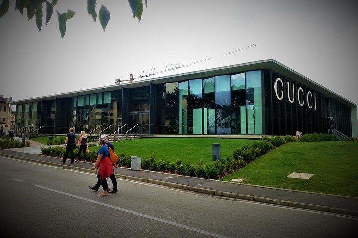 Serviço de motorista de luxo THE MALL de Florença a Reggello