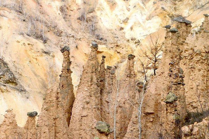 Viagem de um dia particular de Belgrado: Nis Sightseeing Tour & Devil's Town