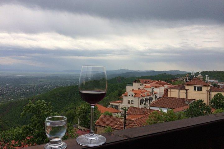 Dos días en la hermosa región vinícola con pensión completa Comidas y degustaciones de Tbilisi