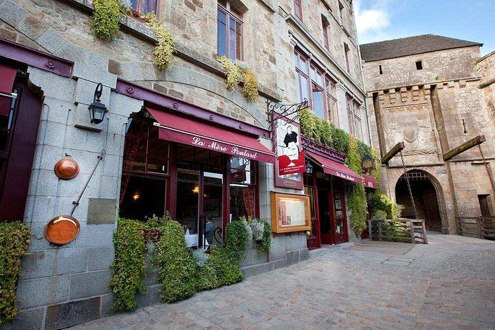 パリ発モン・サンミッシェル小グループツアー（修道院チケット付き）