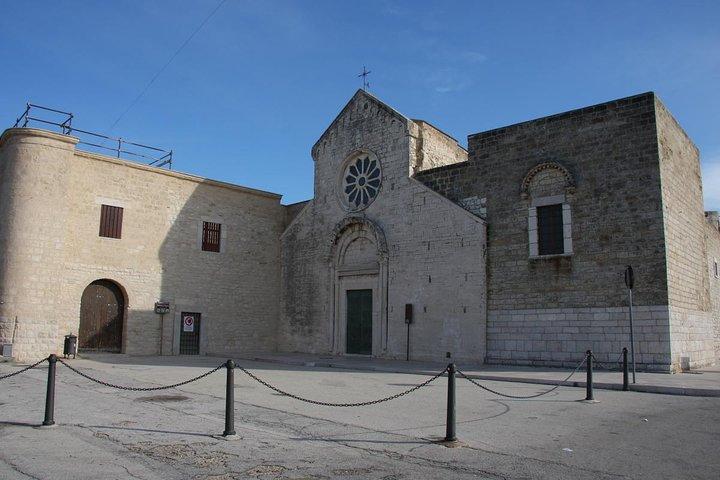 Walking tour Trani