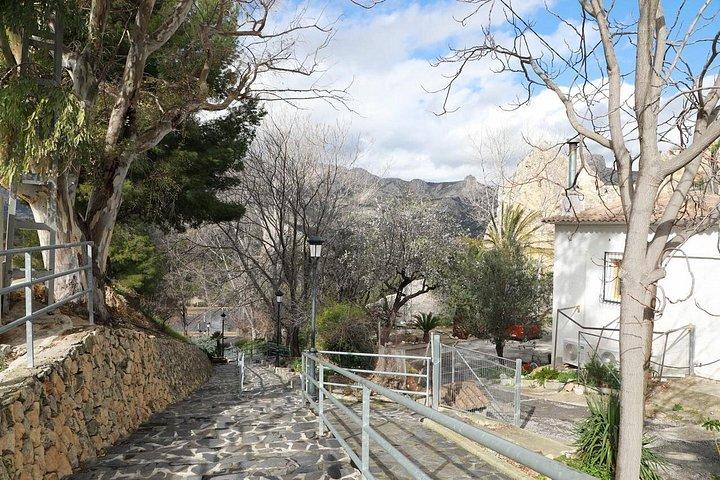 アルビール＆ベニドルムから：グアダレスト村日帰り旅行