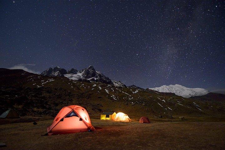 6 day Rainbow Mountain x Ausangate Trek - FlashpackerConnect