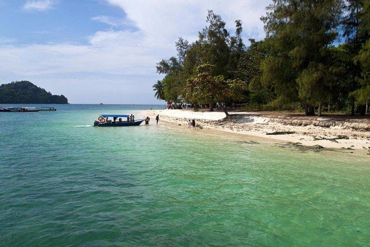 Excursion en bateau vers l'île de Langkawi avec transfert aller-retour