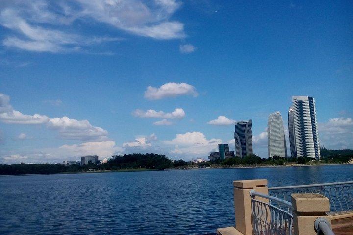 Garden City of Putrajaya, Rosa moskén, Lake Boat Joyride (guidad)