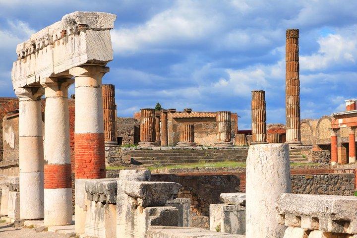 Pompeji, Sorrento und Positano Exkursion von Neapel oder Salerno aus