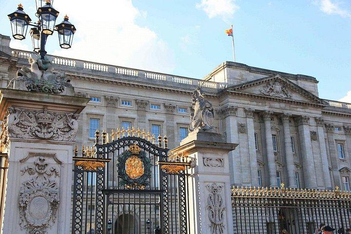 Visita con entrada al Palacio de Buckingham y al cambio de guardia