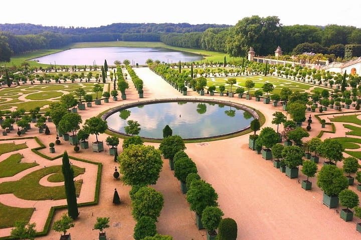 Versailles Palace & Garden Tour by Minivan from Paris with Ticket