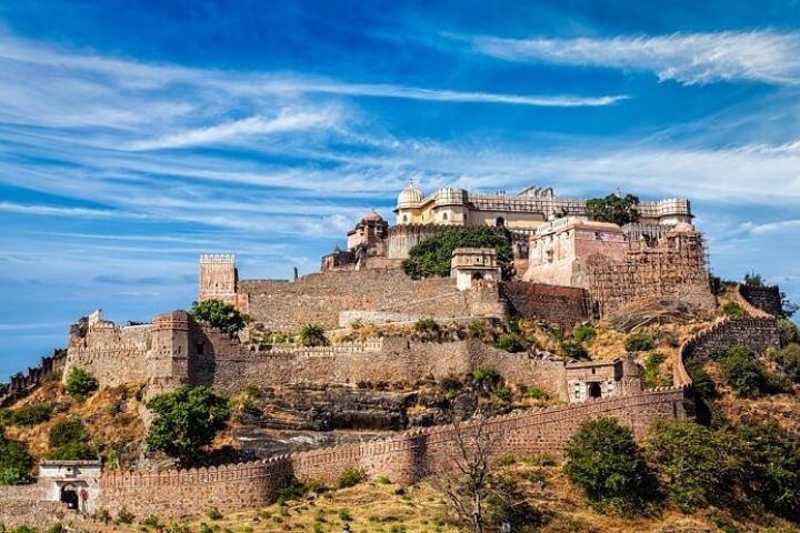 Trasferimento privato da Udaipur a Jodhpur con soste facoltative