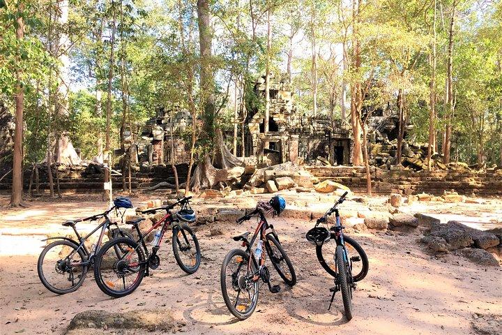 Angkor Wat Private bike tour avoid the crowds
