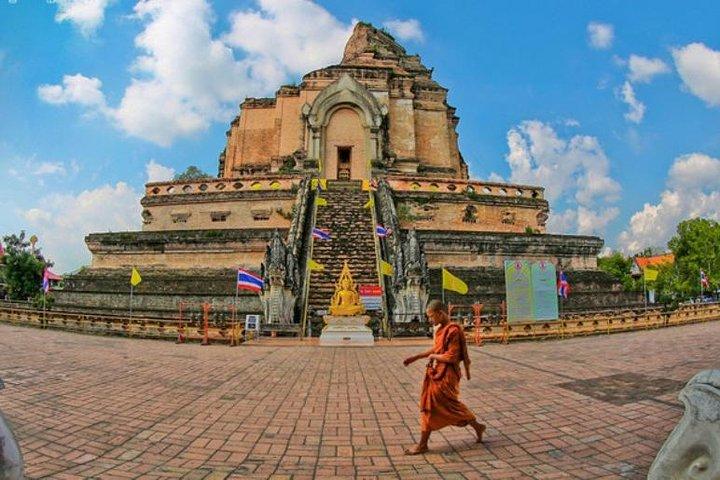 Tour privato: tour della città e dei templi di Chiang Mai per l'intera giornata in Thailandia