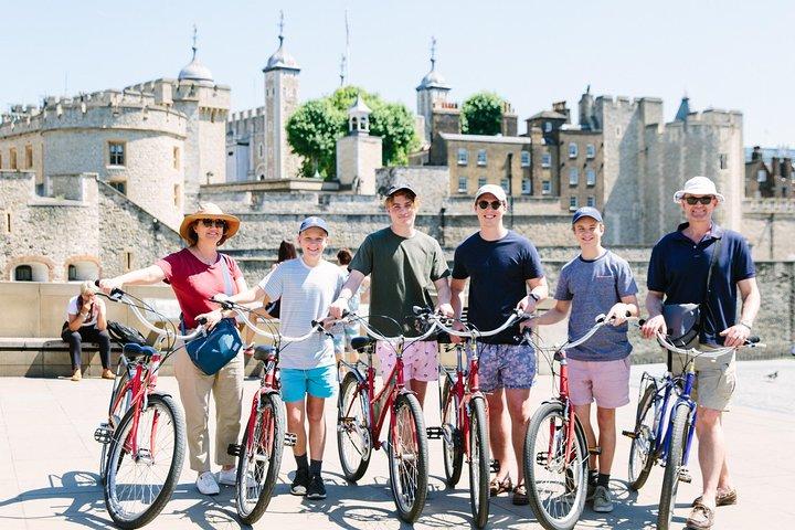 ロンドン自転車ツアーの秘密：テムズ川、タワーブリッジ、マーケット