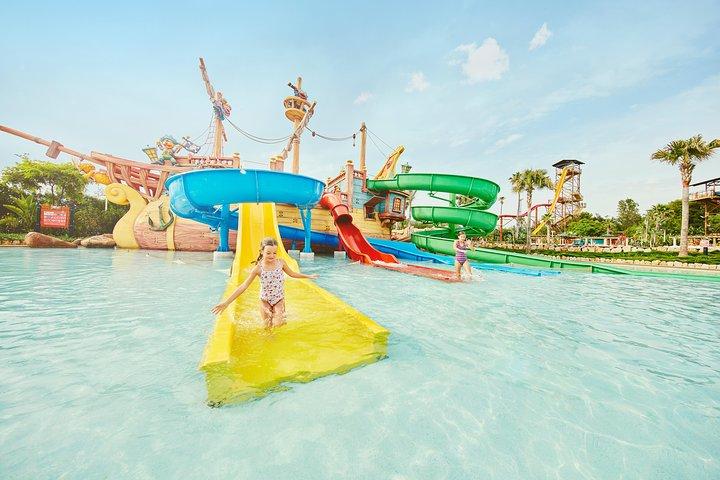 バルセロナ発ポルタヴェントゥーラ・カリベ水族園終日