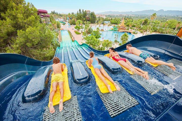 バルセロナ発ポルタヴェントゥーラ・カリベ水族園終日