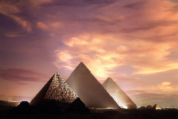 Pyramides et tombes: visite d'une journée à Saqqarah du Caire
