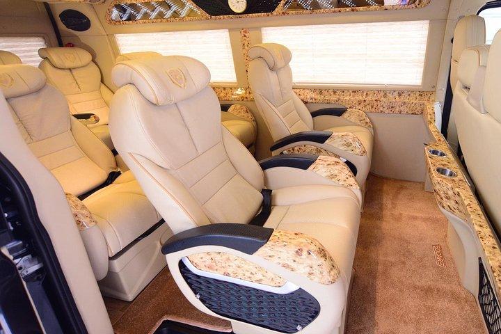 Transfer privati in limousine per Hanoi, Sapa, Ninh Binh, Halong