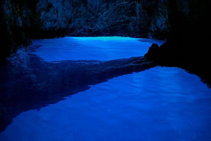Visite en groupe de la grotte bleue et des îles Pakleni au départ de Hvar