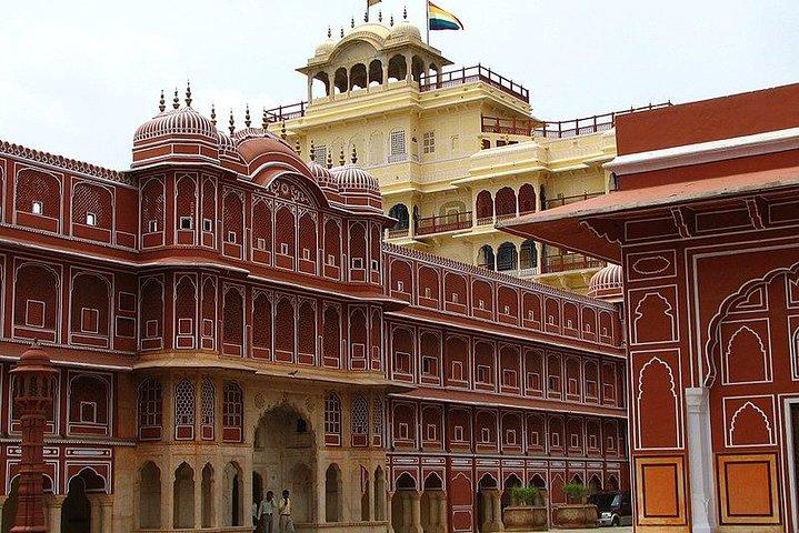 Tour privato di Chandra Mahal - Jaipur con High Tea