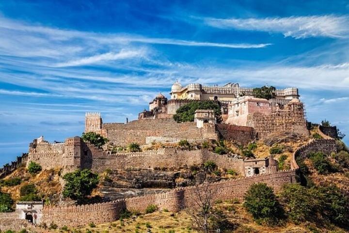 Privat helgedags historisk rundtur på Ranakpur & Kumbhalgarh Fort från Udaipur