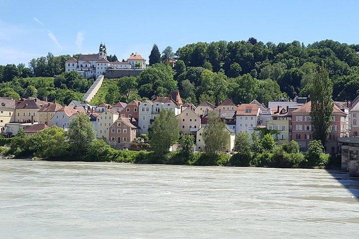 De Passau à Prague : Transfert privé panoramique en tout confort