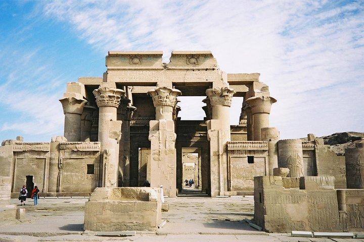 Edfu och Kom Ombo templen från Luxor