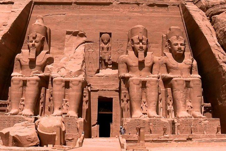 Tour privado: Tour a los templos de Abu Simbel desde Aswan