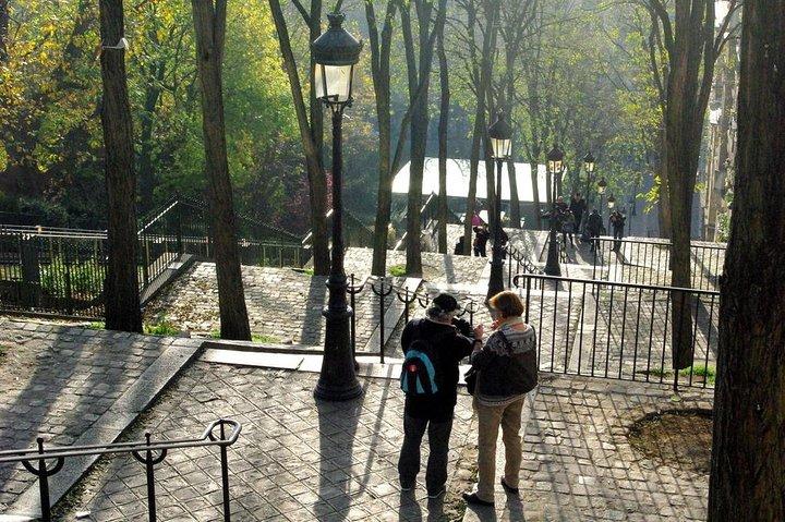 Paris Montmartre et Sacré Coeur Visite Semi Privée 12ppl Max